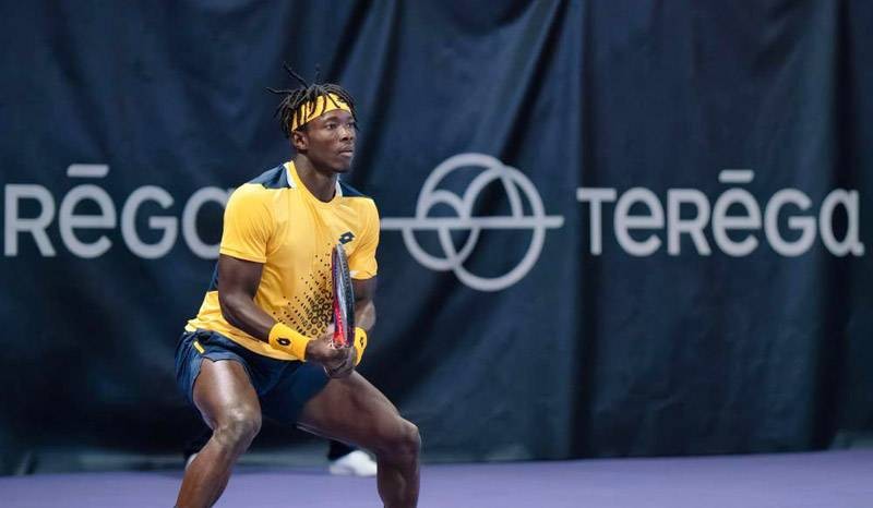 Eliakim Coulibaly a fait valoir son statut de tennisman professionnel à Alger. (Ph: Dr)