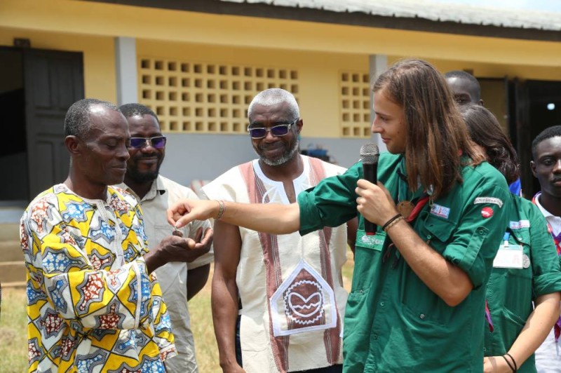 La remise officielle des clés de l'établissement scolaire. (Ph: Sébastien Kouassi)