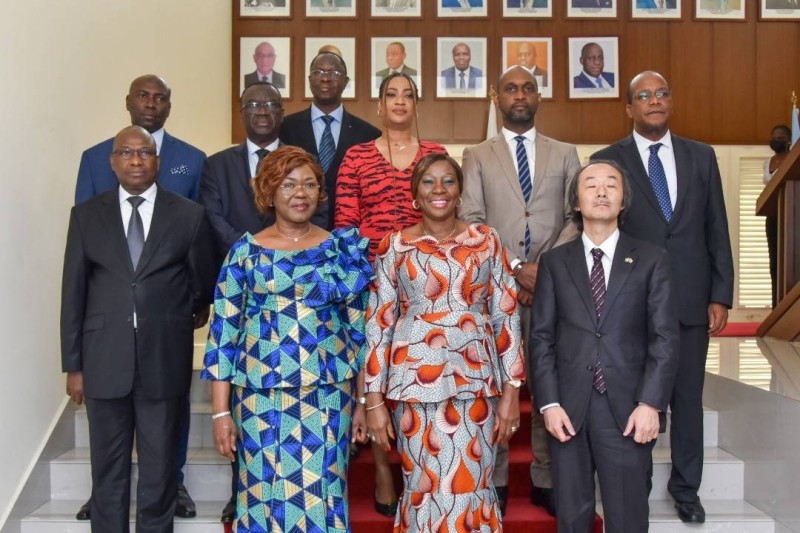 Les ministres kandia Camara, Nialé Kaba et l'ambassadeur du Japon. (Dr)