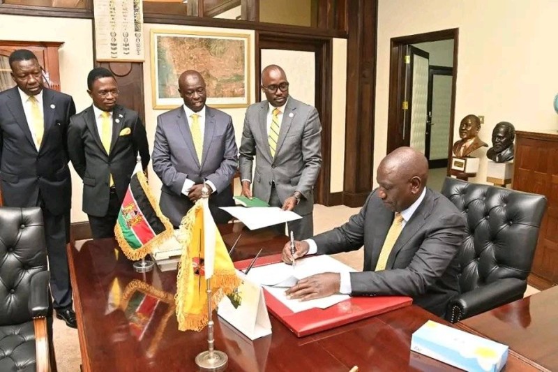 Le nouveau Président kenyan, William Ruto, déjà au travail. (Ph: Dr)