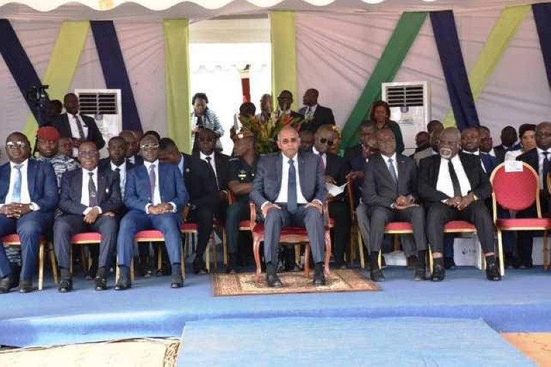 Le Premier ministre Patrick Achi, entouré par des autorités gouvernementales a pris part à l’inauguration du Tipsp.