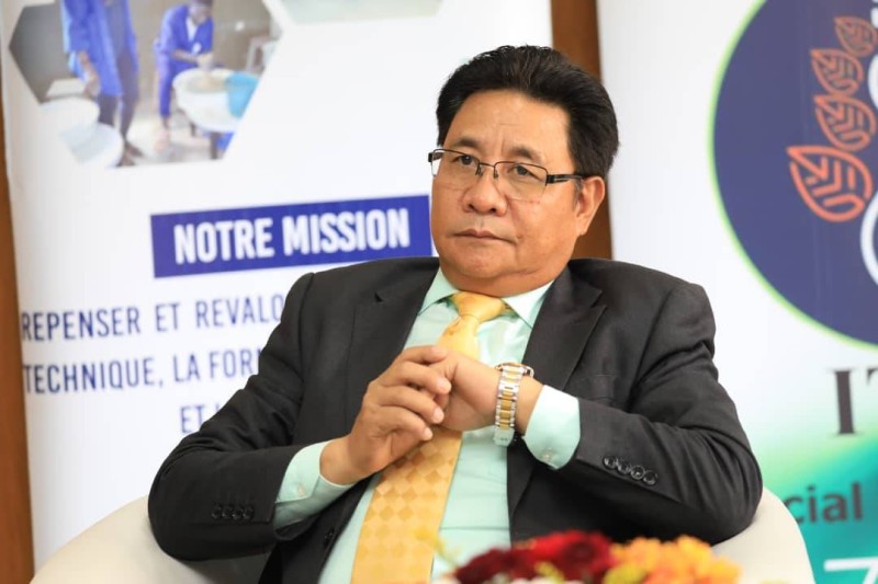 L'ambassadeur de l'Inde.
