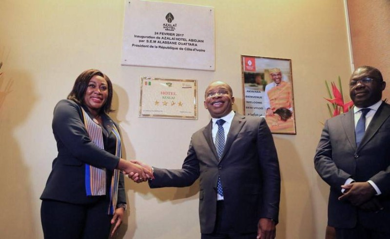 Le ministre Siandou Fofana dévoile le pannonceau d'Azalai-BON