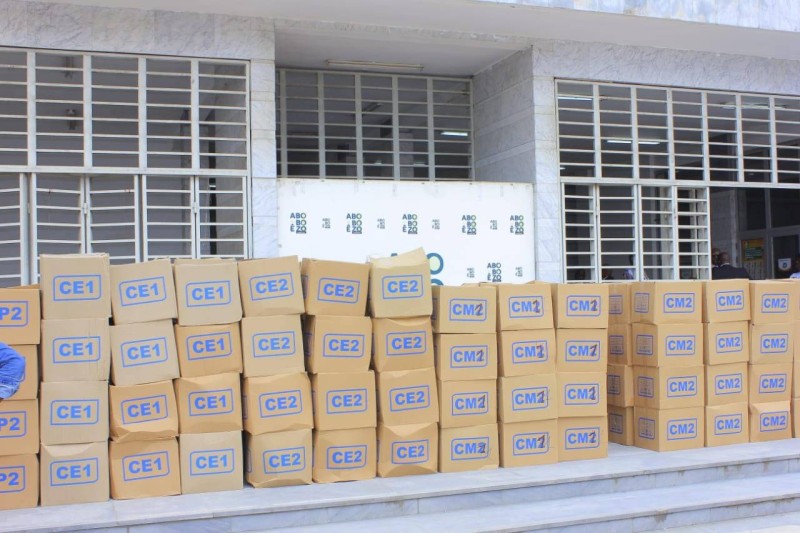 Une vue des kits scolaires offerts aux élèves du primaire de la commune d’Abobo. (DR)