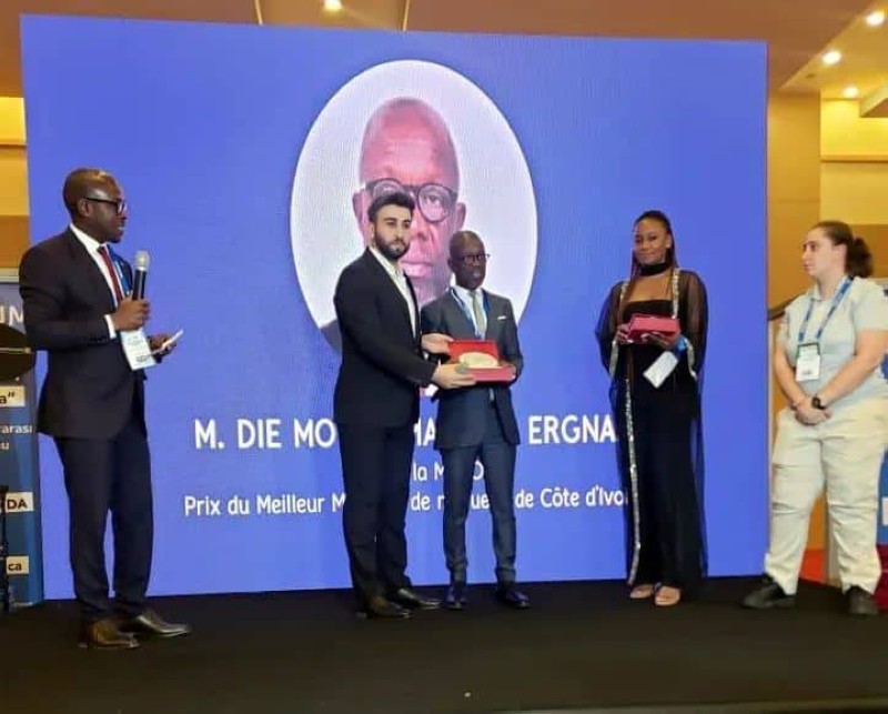 Dié Ergnan heureux de recevoir son prix (DR)