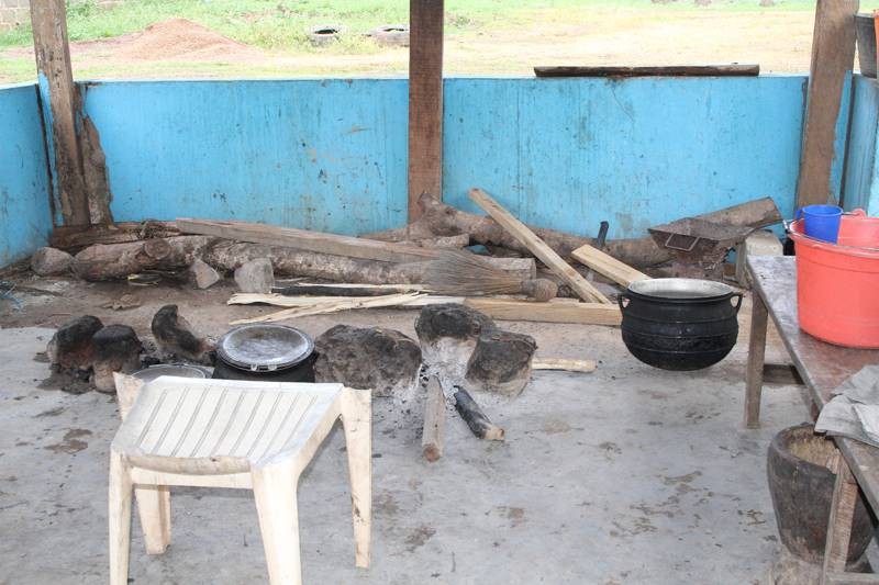 La cuisine pour les malades du centre de l'ulcère de Buruli de Zouan-Hounien (Joséphine Kouadio)