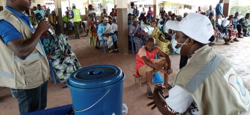 Les populations heureuses de ce geste (DR)