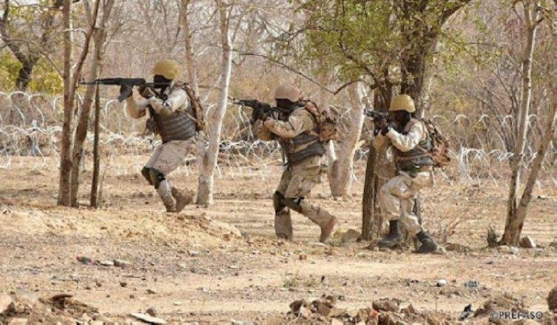 Burkina Faso: au moins douze morts dont quatre soldats dans une embuscade à Bouroum.