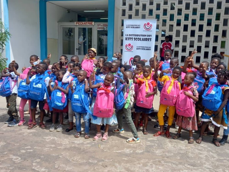 Les enfants atteints de cancer sont repartis avec des cadeaux et du sourire. (Ph: Dr)