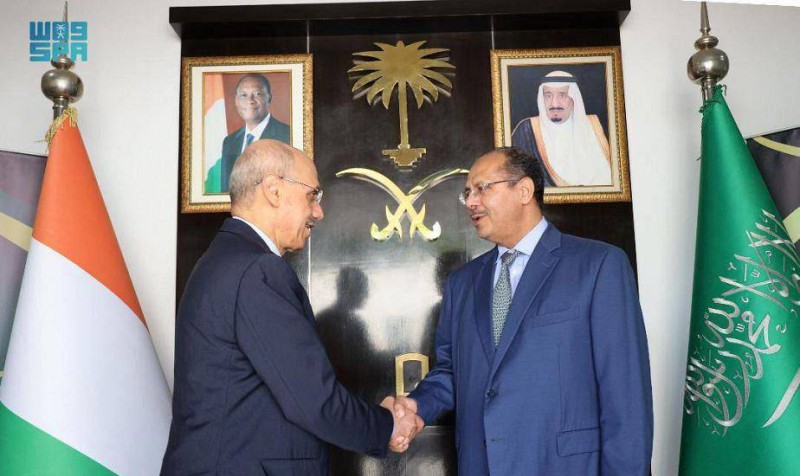 Dr. Muhammad bin Suleiman Al-Jasser (Président de la BID) et SEM Abdullah bin Hamad Alsobaiee (Ambassadeur de l'Arabie Saoudite en Côte d'Ivoire et au Libéria)