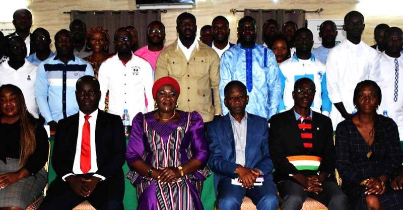 Photo de famille à l'issue de l'atelier de renforcement de capacités. (Ph: Dr)