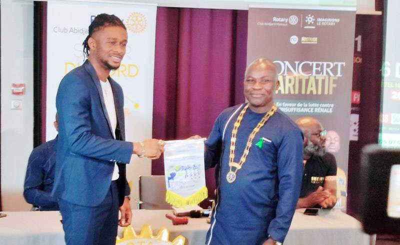 Ks Bloom, heureux de soutenir l’œuvre du Rotary club II-Plateaux. (Ph: Dr)