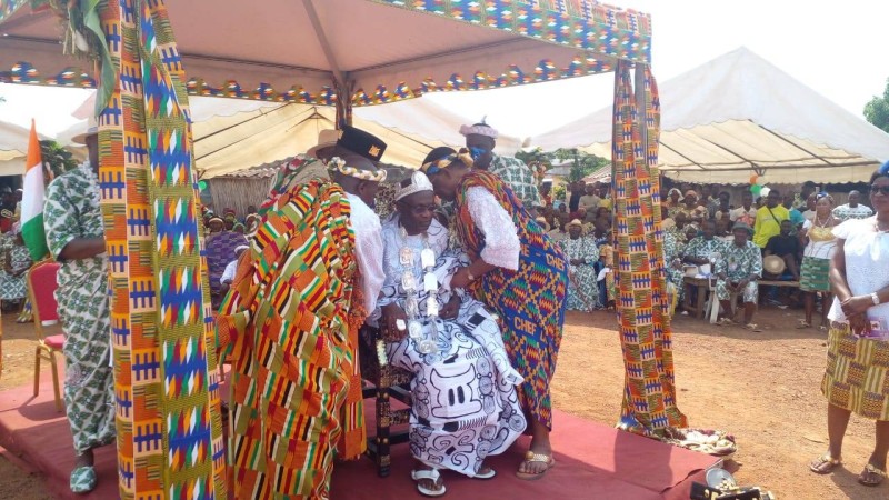 Le nouveau chef du village de Nigui-Assoko, Kouassi Logbou Lazare, intronisé. (Ph: Dr)