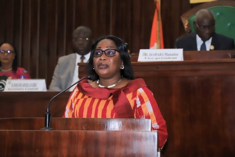 La présidente du Cndh, Namizata Sangaré, et les députés ont débattu de plusieurs sujets qui ont marqué et continuent de rythmer la vie politique et sociale.