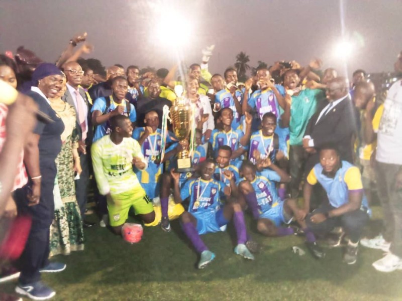 Le maire Kandia Camara a salué l’esprit fairplay qui a prévalu durant le tournoi. (DR)