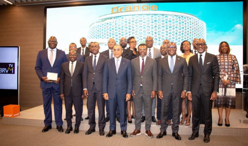 La photo de famille à l'issue de la cérémonie. (DR) 