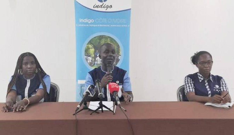 Arsène Konan (au centre), coordonnateur du projet révision de la liste électorale. (Ph: Dr)