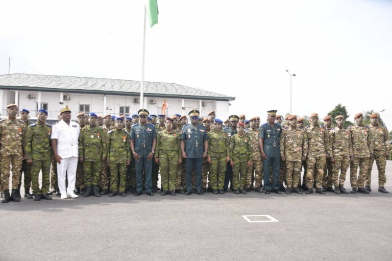 La Côte d'Ivoire honore ses casques bleus déployés à Tombouctou, Mopti, Bamako et les 49 "soldats" de la NSE dans le cadre de la MINUSMA.