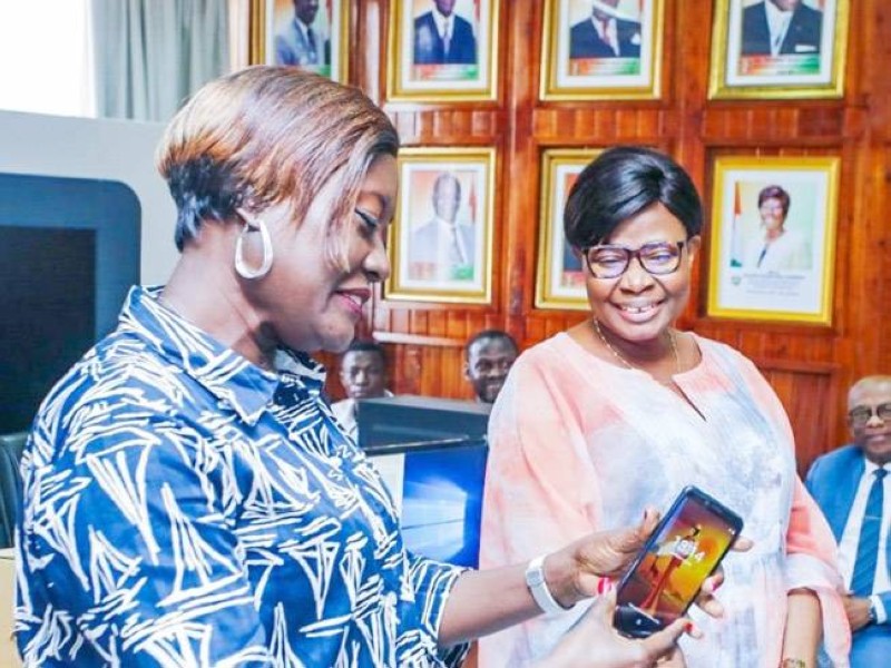 La ministre de l’Éducation nationale et la Représentante-Résidente de l'Unfpa. (Ph: Dr)