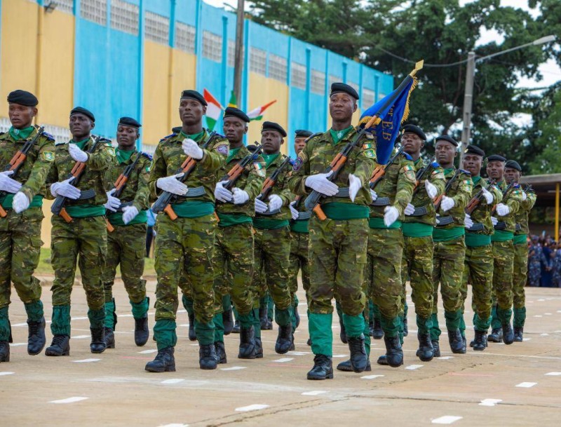 Les recrues de la police Congolaise au défilé