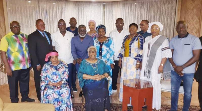 L'association des cadres du Grand Centre a présenté ses vœux de nouvel an à l'ex-Première dame. (Ph: Dr)