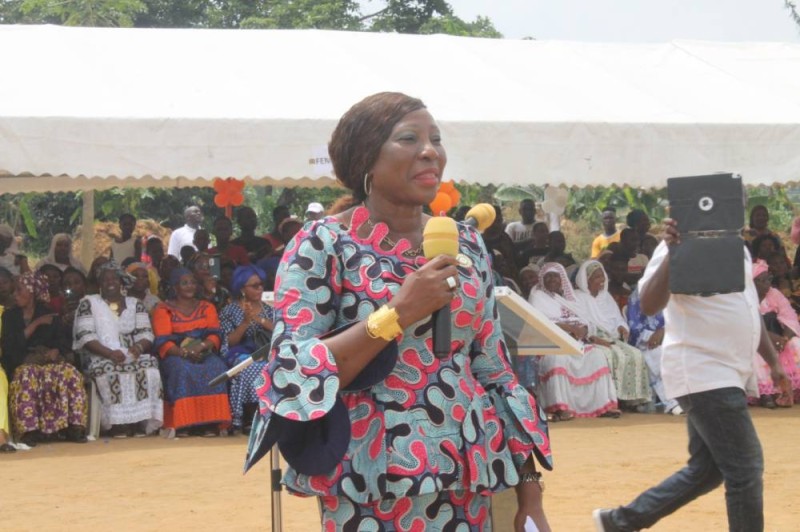Kandia Camara invite les habitants de la cité concorde d’Abobo Pk 18 à prier pour la paix en côte d’ivoire. (DR)
