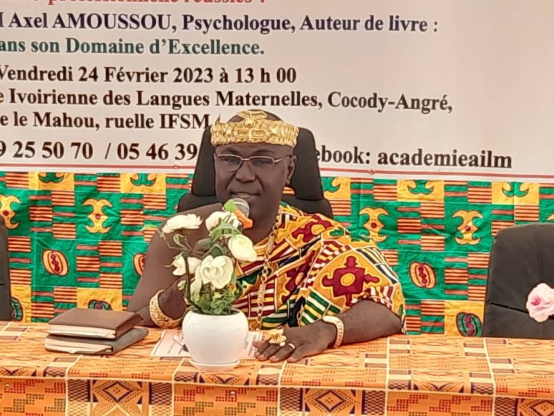 Une autorité coutumière pour la promotion de la langue maternelle. (Ph: Dr)