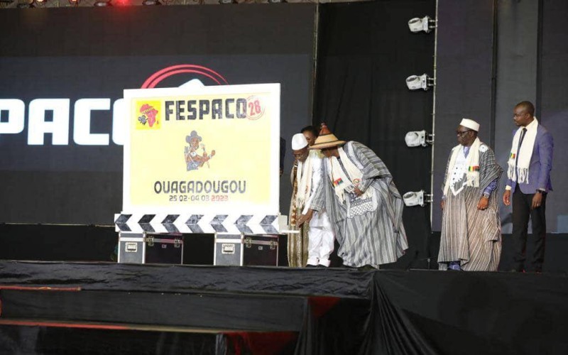 Les premiers ministres du Burkina Faso et du Mali donnant le clap officiel d’ouverture