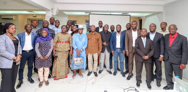 Une photo de famille des journalistes après l'atelier. (Ph: Dr)