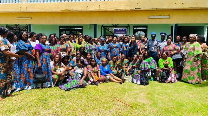 La photo de famille des épouses des gendarmes après la cérémonie. (Ph: Dr)
