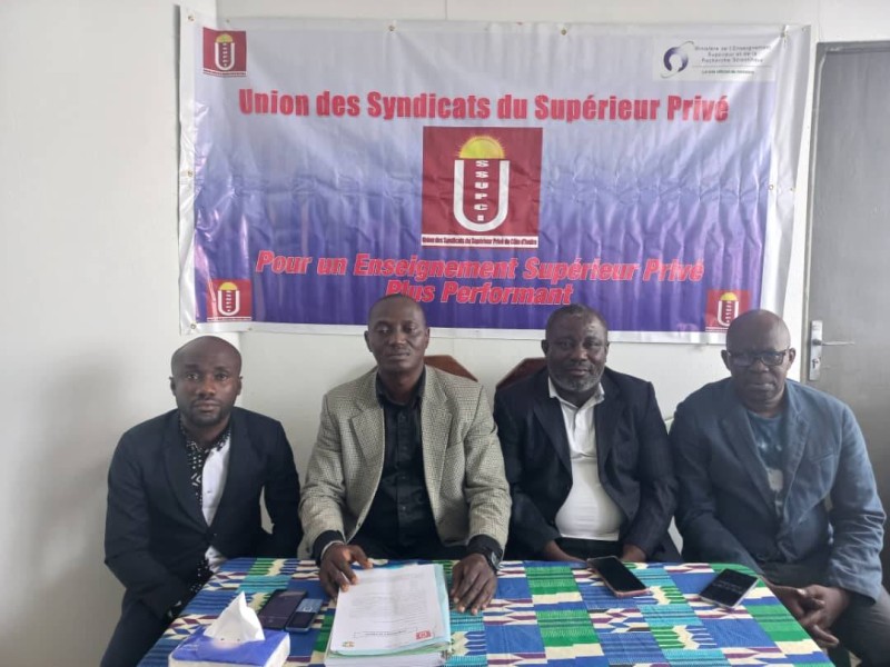 Des enseignants invitent l’État à être regardant sur leur situation. (DR)