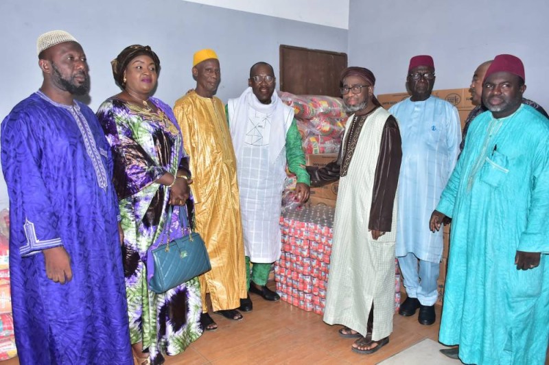 La communauté musulmane a reçu des kits alimentaires. (DR)