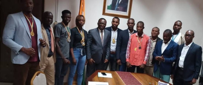 Le ministre des Sports, Danho Paulin, a reçu en audience la Fimda et ses athlètes. (Ph: Dr)