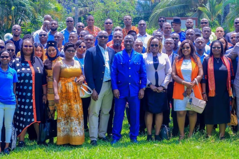 Des journalistes se sont entretenus avec Adama Bictogo. (Ph: Dr)