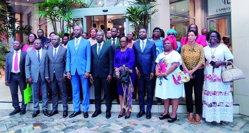 Officiels et participants engagés dans la sensibilisation pour l'appropriation du mécanisme de propriété intellectuelle par les femmes. (Ph: Dr)