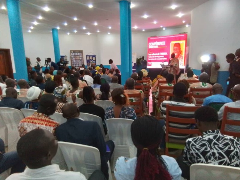 Des membres du Rotary club Abidjan Bietry ont salué l'initiative. (Ph: Bavane)