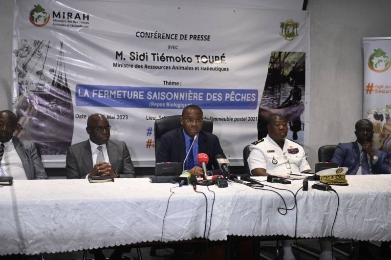 Le ministre Sidi Touré invite les acteurs au respect scrupuleux des dispositions relatives à la fermeture saisonnière de la pêche. (Ph: Dr)