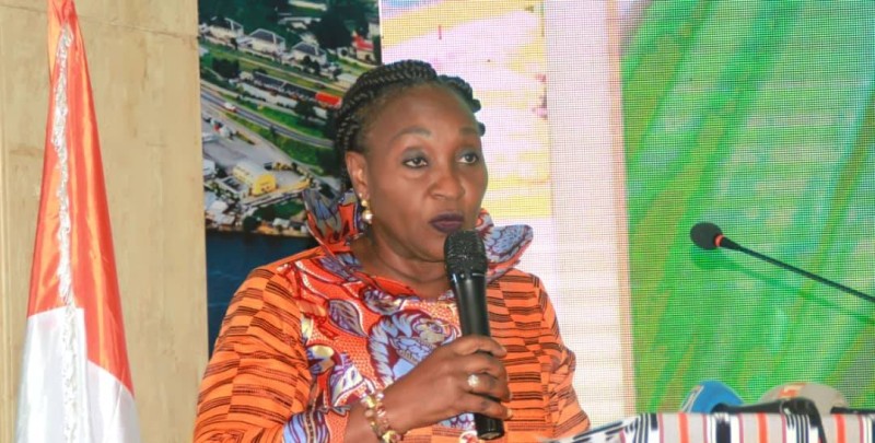 La ministre-Gouverneure Raymonde Goudou-Coffie