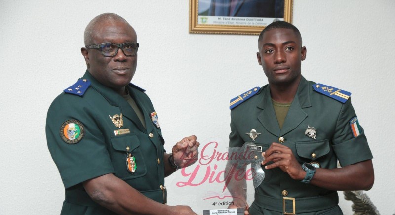 Le Chef d’Etat-Major Général des Armées et du Lieutenant Legré Jean-Jonathan Junior