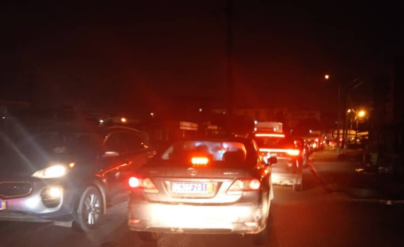 Une vue de l'embouteillage monstre du samedi à Yopougon. (Ph: MT)