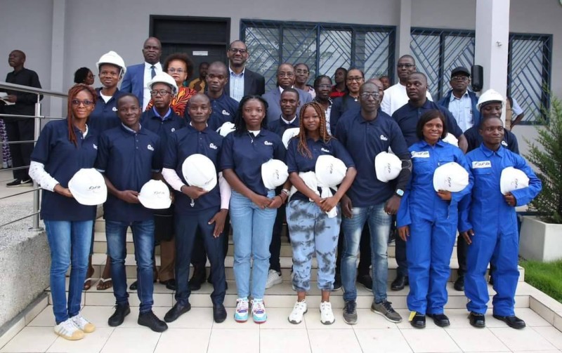 Les apprentis-topographes ont traduit leur reconnaissance au ministre Koffi N'Guessan pour l'opportunité qui leur est offerte. (Ph: Dr)