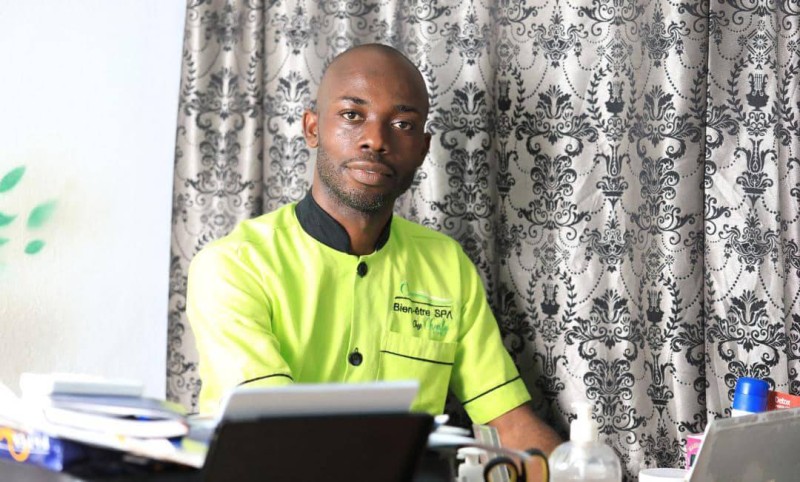 Charly Mambo, masseur thérapeute