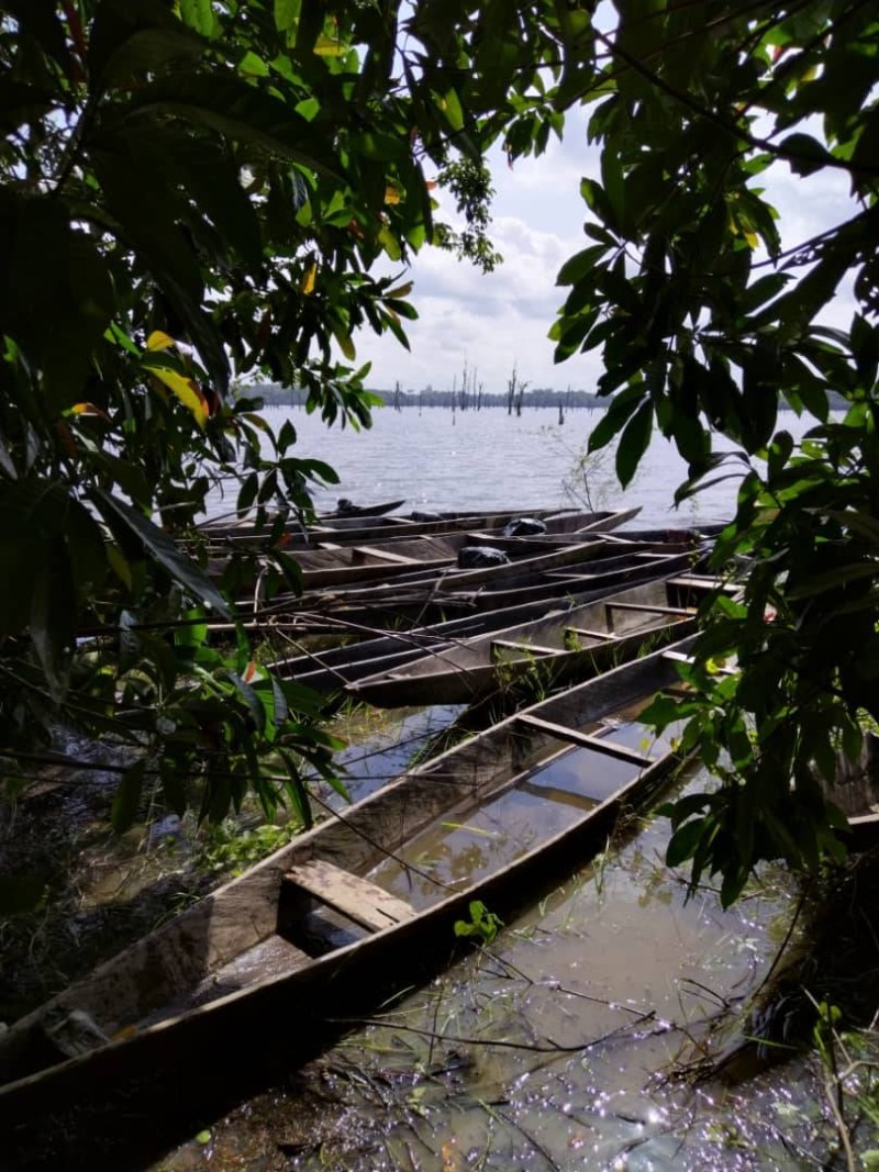 La pirogue s'est renversée avec les 10 enfants. (Ph: Dr)