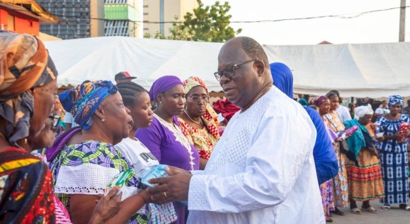 Le candidat du Rhdp à Marcory, Laurent Tchagba honnore les femmes