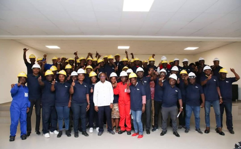 Le ministre de l’Enseignement technique, de la Formation professionnelle et de l’Apprentissage, Koffi N’Guessan, a prodigué des conseils aux bénéficiaires. (Ph: Dr)