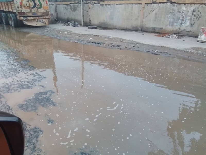Les eaux stagnantes rendent la circulation difficile. (Ph: Bavane)