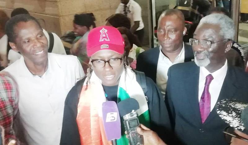 Ruth gbagbi à son arrivée à l'aéroport international Félix Houphouët-Boigny. (Ph: Dr)