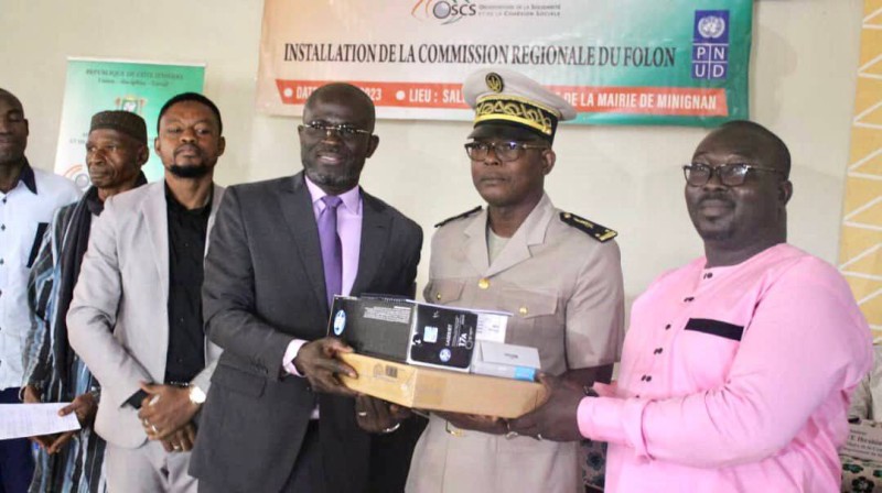 Cette Commission région du Folon est président paf le préfet de région. 