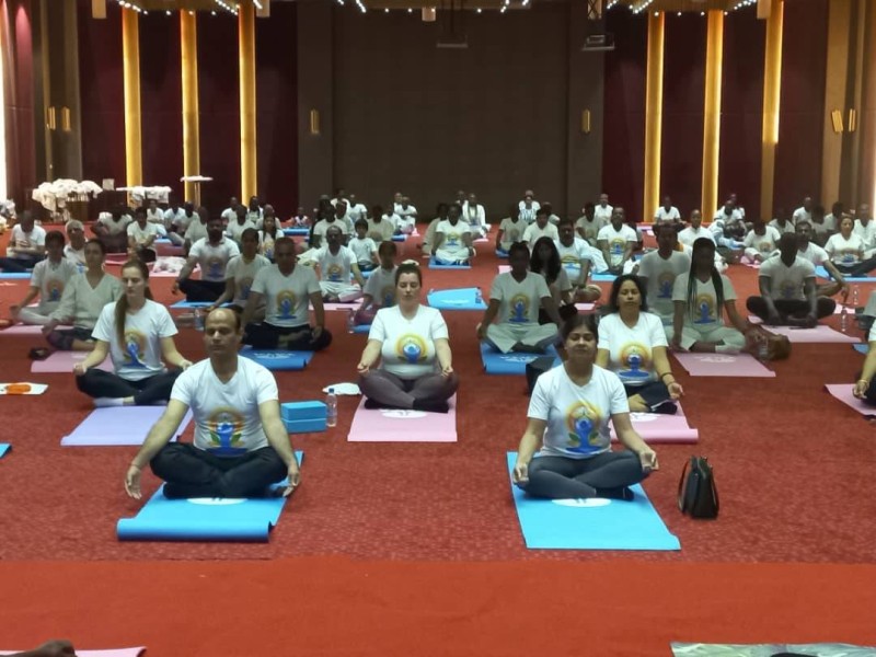 L’ambassadeur de l’Inde en Côte d’Ivoire, Dr Rajesh Ranjan a fait savoir la pratique du yoga consiste à répandre la paix à travers le monde. (PN)