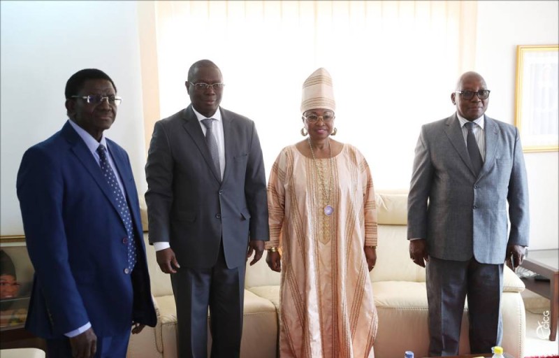 La présidente de la Cour de cassation de Côte d’Ivoire, Chantal Camara Anaba, a instruit la délégation guinéenne sur le fonctionnement de l’institution qu’elle dirige. (Ph: Dr)